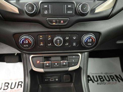 Used 2022 GMC Terrain Denali w/ Denali Premium Package AWD/4WD image 8