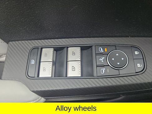 Used 2024 Mitsubishi Outlander SEL FWD image 19