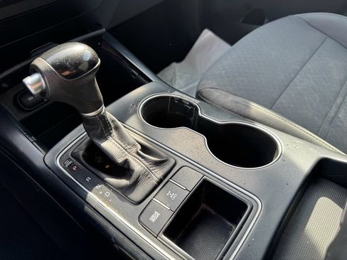 Used 2017 Kia Sorento LX image 24