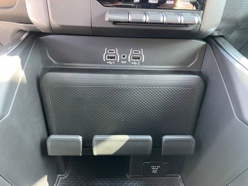 New 2026 RAM 1500 4x4 Crew Cab image 18