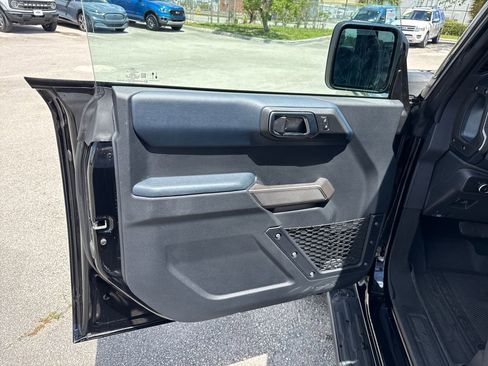 Used 2021 Ford Bronco Outer Banks AWD/4WD image 12