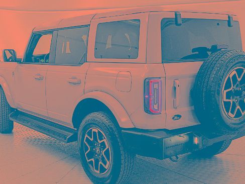 Certified 2025 Ford Bronco Outer Banks AWD/4WD image 4
