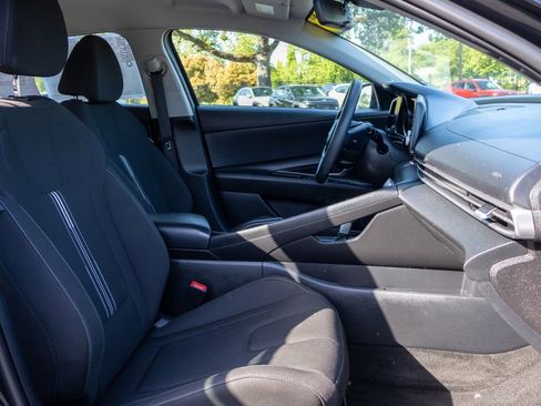 Certified 2023 Hyundai Elantra SEL w/ Preferred Accessory Package FWD image 12