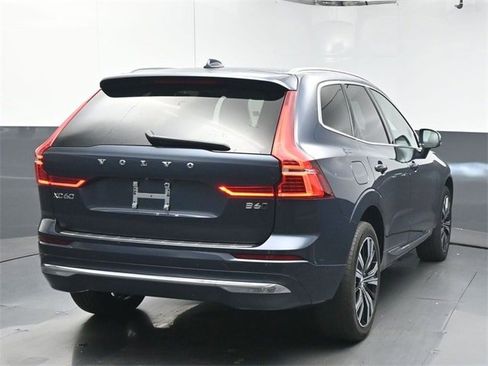 Certified 2022 Volvo XC60 B6 Inscription w/ Advanced Package image 7
