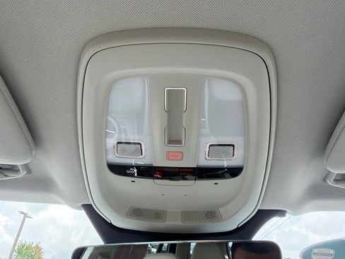 Certified 2023 Volvo XC90 B6 Plus w/ Protection Package AWD/4WD image 17