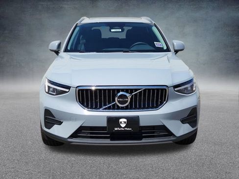 New 2025 Volvo XC40 B5 Core w/ Protection Package Premier image 2