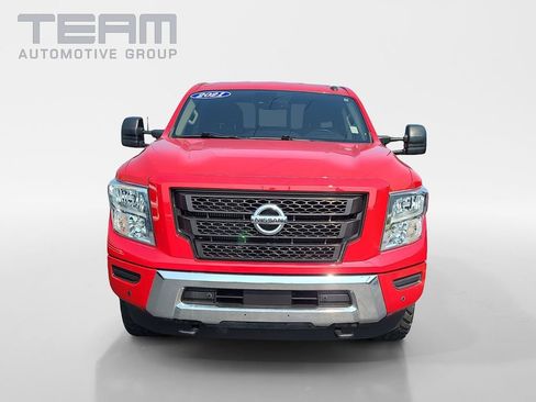 Used 2021 Nissan Titan SV w/ SV Convenience Package AWD/4WD image 2