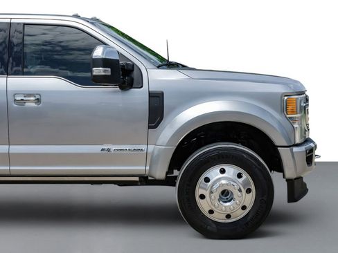 Used 2022 Ford F450 Platinum w/ FX4 Off-Road Package AWD/4WD image 7