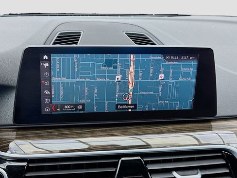 Used 2019 BMW 530i w/ Convenience Package RWD image 9
