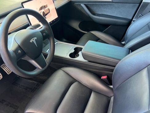 Used 2022 Tesla Model Y Performance AWD/4WD image 4