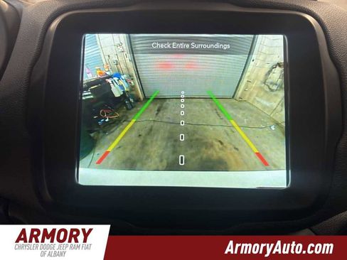 Used 2023 Jeep Renegade Latitude image 17