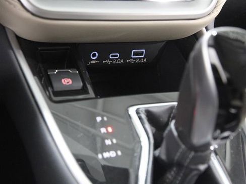 Used 2023 Subaru Outback Limited image 14