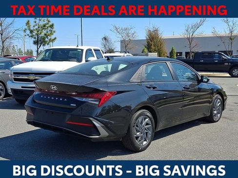 Certified 2025 Hyundai Elantra Blue image 8