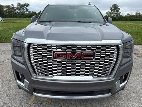 Used 2022 GMC Yukon XL Denali AWD/4WD image 10