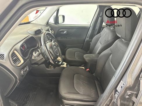 Used 2017 Jeep Renegade Latitude image 22