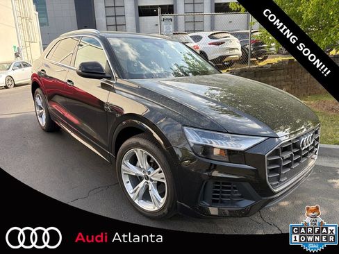 Used 2023 Audi Q8 Premium image 1