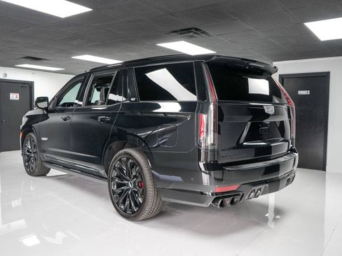 Used 2023 Cadillac Escalade V AWD/4WD image 5