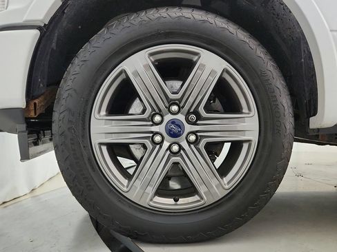 Used 2020 Ford F150 Lariat w/ Equipment Group 502A Luxury AWD/4WD image 36