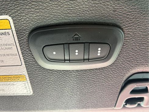 Used 2023 Jeep Gladiator Rubicon w/ LED Lighting Group AWD/4WD image 28