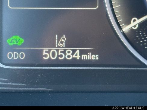 Used 2022 Lexus ES 300h w/ Accessory Package image 11