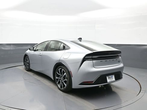 New 2026 Toyota Prius Plug-In Hybrid FWD image 8