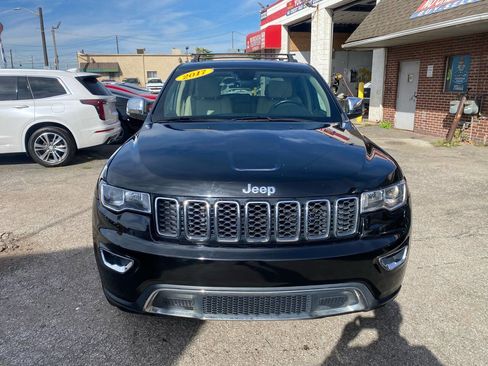 Used 2017 Jeep Grand Cherokee Limited image 3
