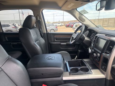 Used 2015 RAM 1500 Laramie w/ Convenience Group AWD/4WD image 29