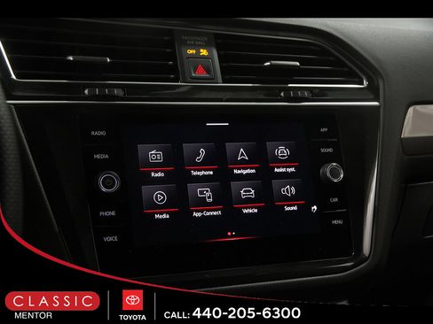 Used 2023 Volkswagen Tiguan SE R-Line AWD/4WD image 10