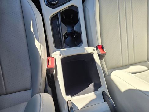 Certified 2024 Volkswagen Tiguan SE R-Line image 24