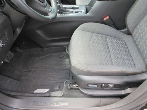 Used 2024 Chevrolet Equinox LT FWD image 21