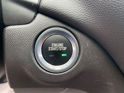 Used 2024 Chevrolet Equinox LT FWD image 24