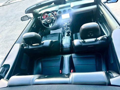 Used 2020 Ford Mustang Premium RWD image 18