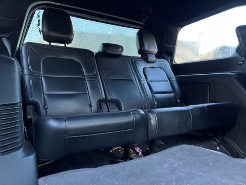 Used 2020 Lincoln Navigator Reserve w/ Luxury Package image 15