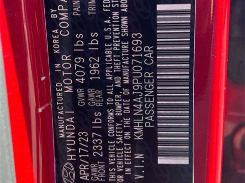 Used 2023 Hyundai Elantra Limited image 16