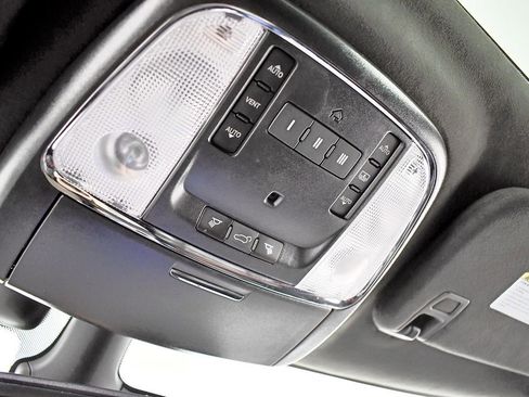 Used 2019 Jeep Grand Cherokee SRT image 71