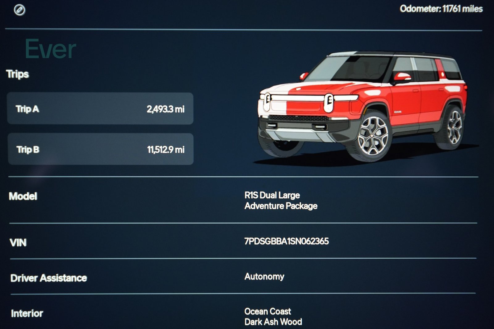 Used 2025 Rivian R1S Adventure Dual AWD/4WD image 7