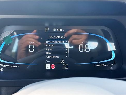 Certified 2026 Hyundai Elantra SE FWD image 12