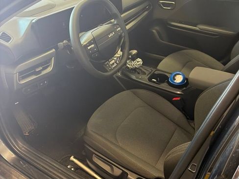 Used 2025 Kia K4 FWD image 2