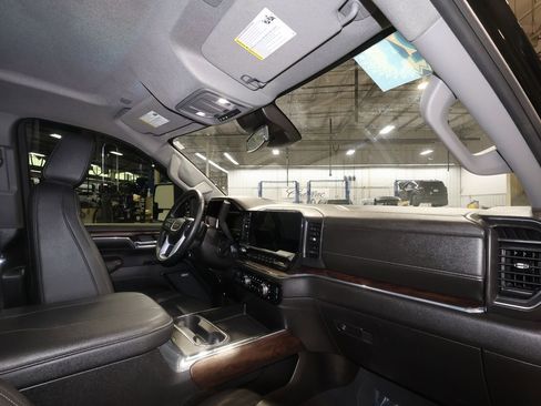 Used 2024 GMC Sierra 2500 SLT w/ SLT Convenience Package AWD/4WD image 29