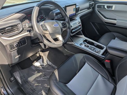Used 2024 Ford Explorer XLT w/ Equipment Group 202A image 12