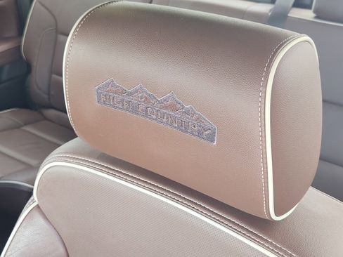 Used 2016 Chevrolet Silverado 1500 High Country w/ High Country Premium Package AWD/4WD image 16