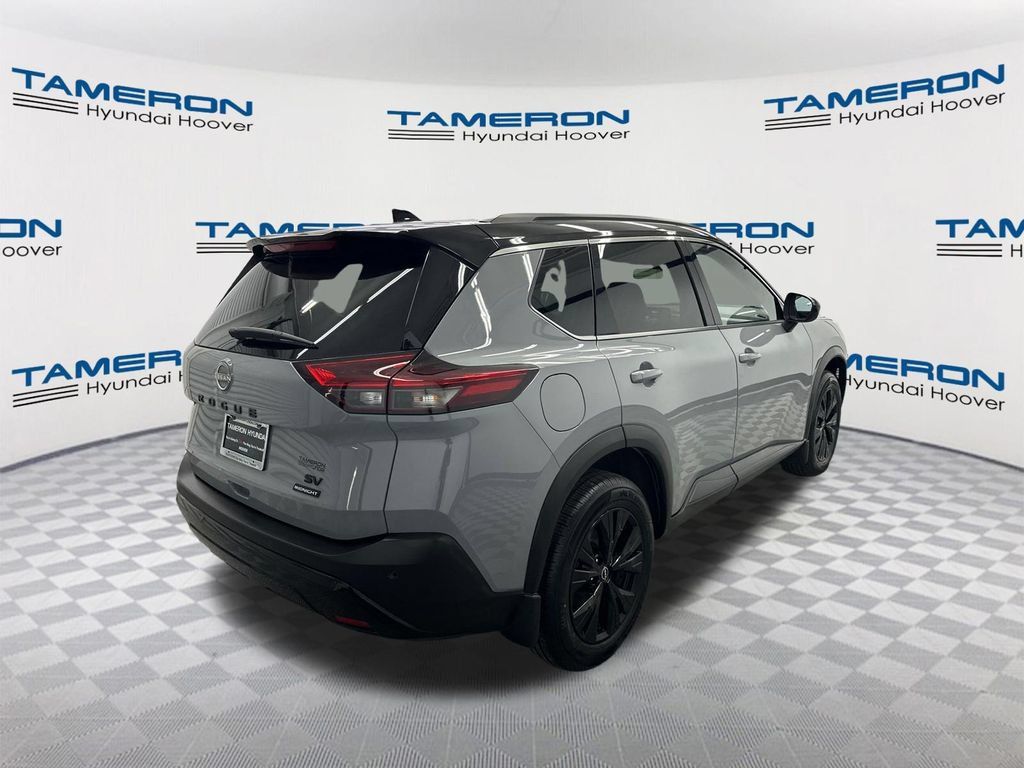Used 2023 Nissan Rogue SV w/ SV Premium B Package FWD image 5