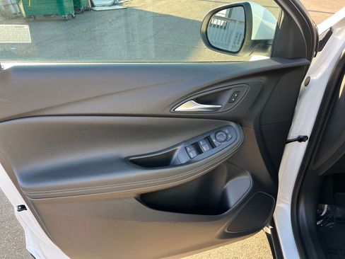 Used 2025 Buick Encore GX Preferred image 20