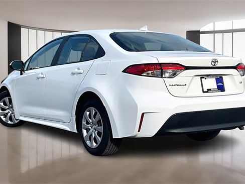 Used 2023 Toyota Corolla LE image 4
