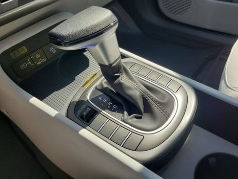 New 2026 Hyundai Kona SE FWD image 17