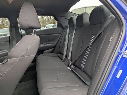 Certified 2025 Hyundai Elantra Sport image 17