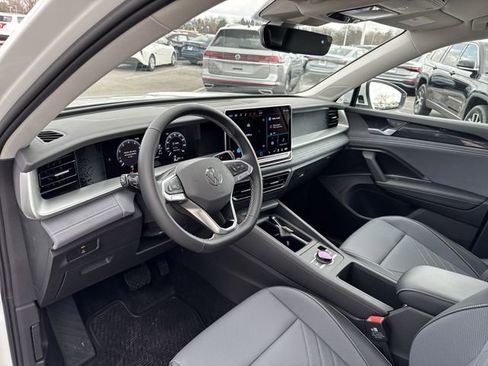 New 2026 Volkswagen Tiguan SE AWD/4WD image 10