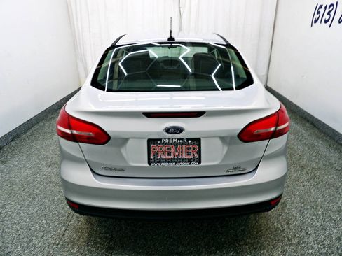 Used 2016 Ford Focus SE FWD image 5