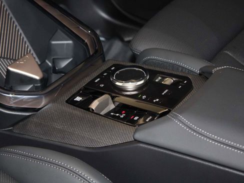 Used 2025 BMW X3 xDrive30i image 13