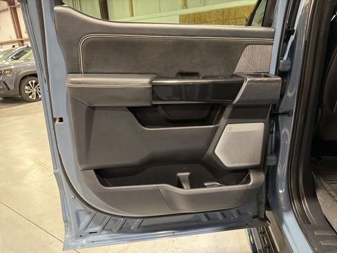 Used 2023 Ford F150 Lightning Platinum image 41